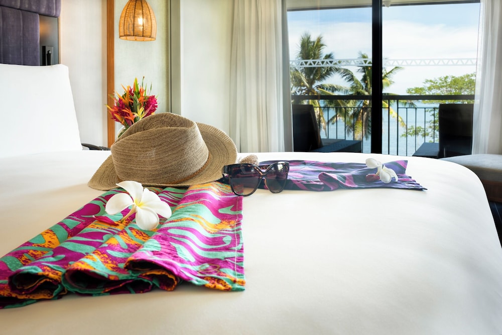 SUITE FAMILIAR con 1 cama king size y litera del hotel Sofitel Fiji Resort and Spa