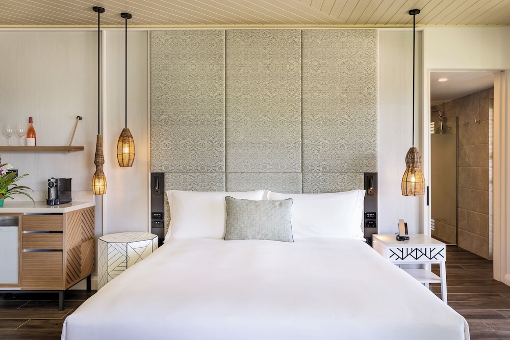 SUITE PRESTIGE con 1 cama king size del hotel Sofitel Fiji Resort and Spa. Foto 1