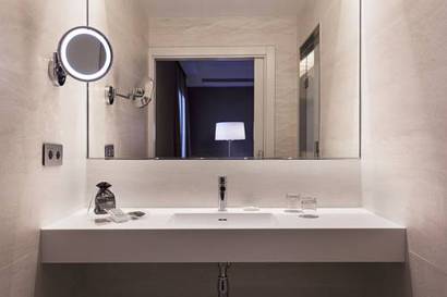 Habitación doble Lujo del hotel Catalonia Ronda. Foto 1