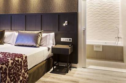 Habitación doble Lujo del hotel Catalonia Ronda. Foto 2