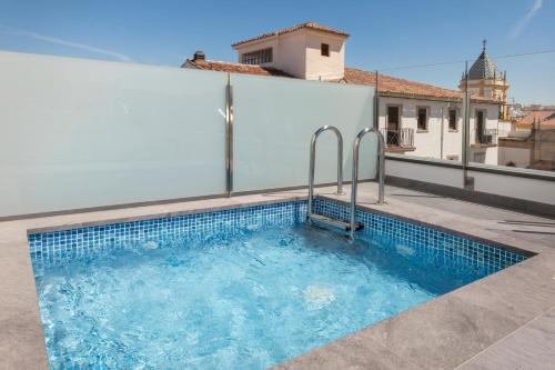 Suite Junior con piscina privada del hotel Catalonia Ronda. Foto 4