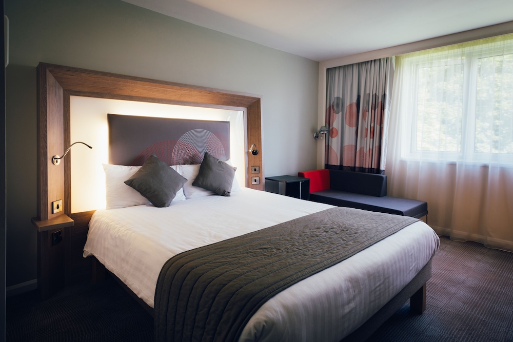 Habitación Superior Premium con cama Queen del hotel Novotel Coventry M6/j3. Foto 4