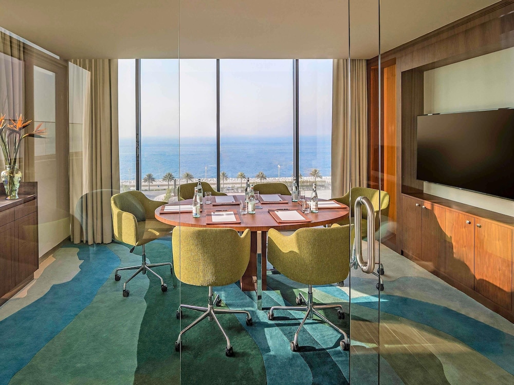 Habitación Premium con Balcón, Vista al Mar de Palmeras y Acceso al Salón Club del hotel The Retreat Palm Dubai - MGallery by Sofitel. Foto 10