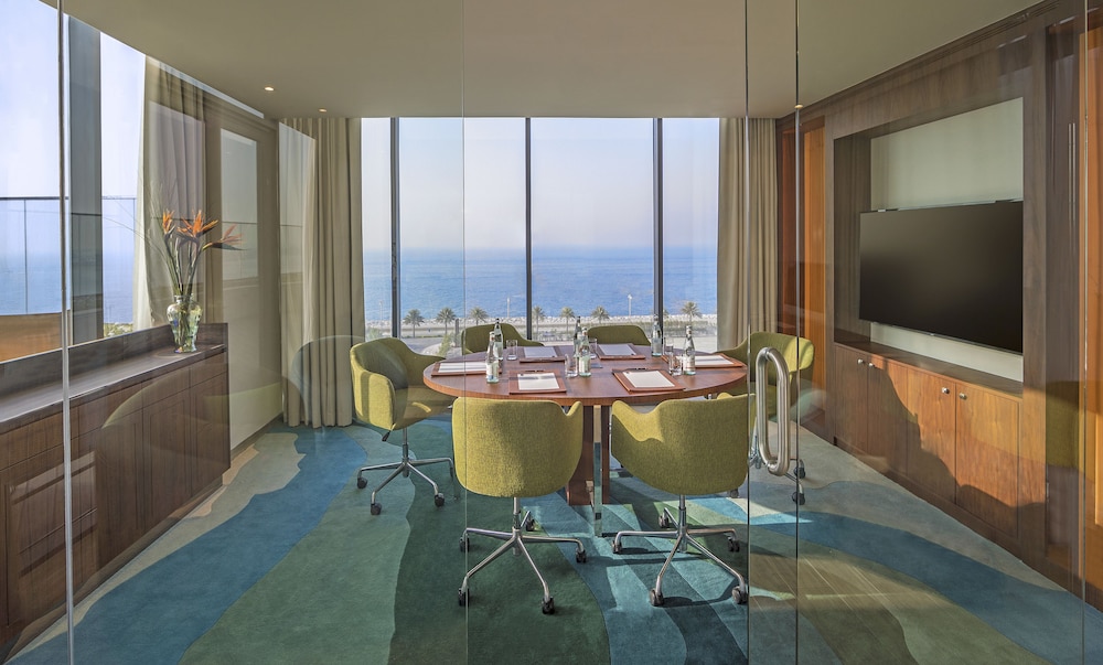 Habitación Premium con Balcón, Vista al Mar de Palmeras y Acceso al Salón Club del hotel The Retreat Palm Dubai - MGallery by Sofitel. Foto 14