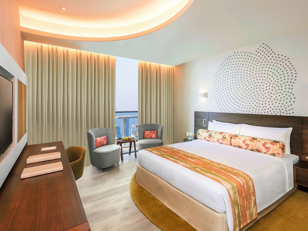 Suite Deluxe de un dormitorio con Balcón, Vista Parcial al Mar de Palmeras y Acceso al Salón Club del hotel The Retreat Palm Dubai - MGallery by Sofitel. Foto 2