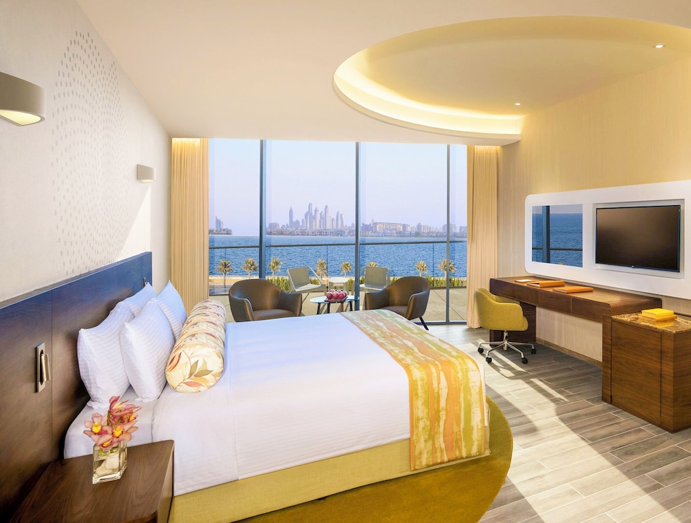 Suite Premium de un dormitorio con Balcón, Vista al Mar de Palmeras y Acceso al Salón Club del hotel The Retreat Palm Dubai - MGallery by Sofitel. Foto 3