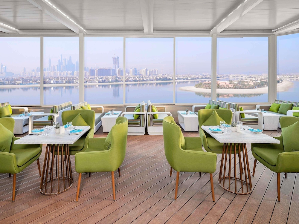 Suite Premium de un dormitorio con Balcón, Vista al Mar de Palmeras y Acceso al Salón Club del hotel The Retreat Palm Dubai - MGallery by Sofitel. Foto 5