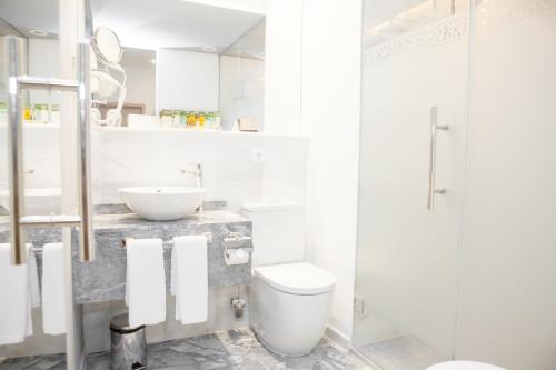 Habitación Familiar del hotel Soho Boutique Capuchinos and Spa. Foto 3