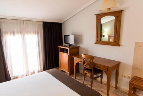 Habitación Doble - 1 o 2 camas del hotel Carlos I Toledo. Foto 9