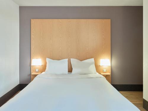 Habitación Cuádruple adaptada para personas con discapacidad del hotel B&B près de Disneyland Paris. Foto 3