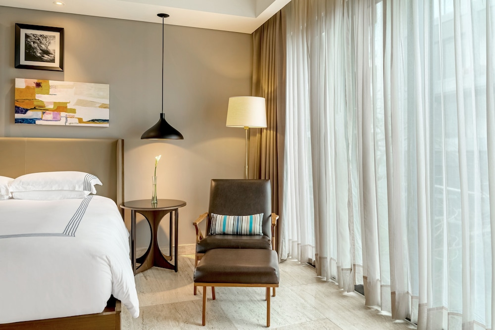 1 Cama Queen Size, Downtown House del hotel Hyatt Centric Playa del Carmen. Foto 2
