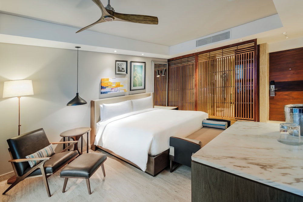 1 Cama King Size, Downtown House del hotel Hyatt Centric Playa del Carmen. Foto 3
