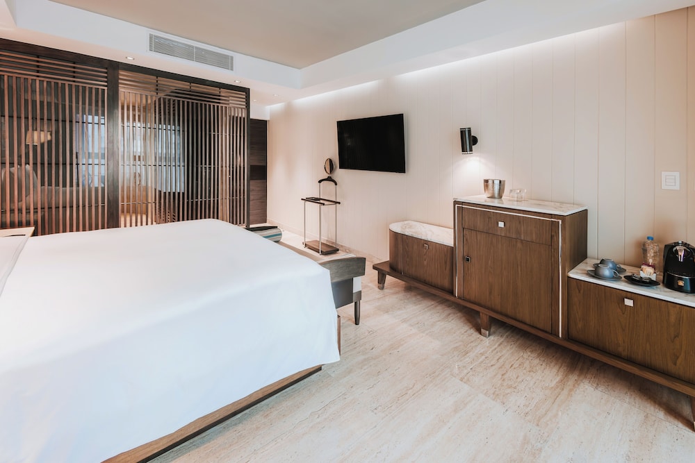 1 Cama King Size, Downtown House del hotel Hyatt Centric Playa del Carmen. Foto 5