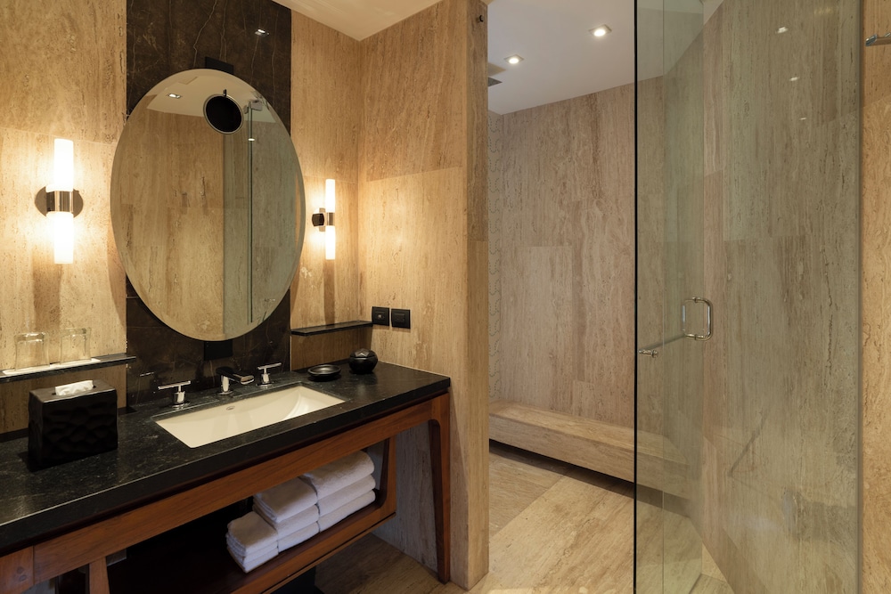 1 Cama King Size, Downtown House del hotel Hyatt Centric Playa del Carmen. Foto 6