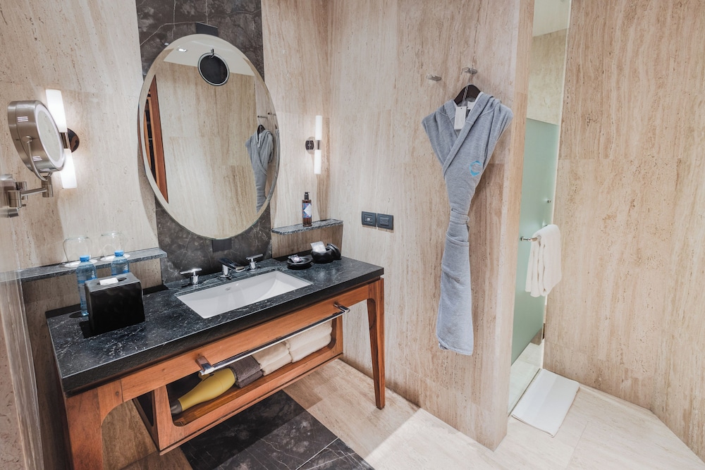 1 Cama King Size, Downtown House del hotel Hyatt Centric Playa del Carmen. Foto 7