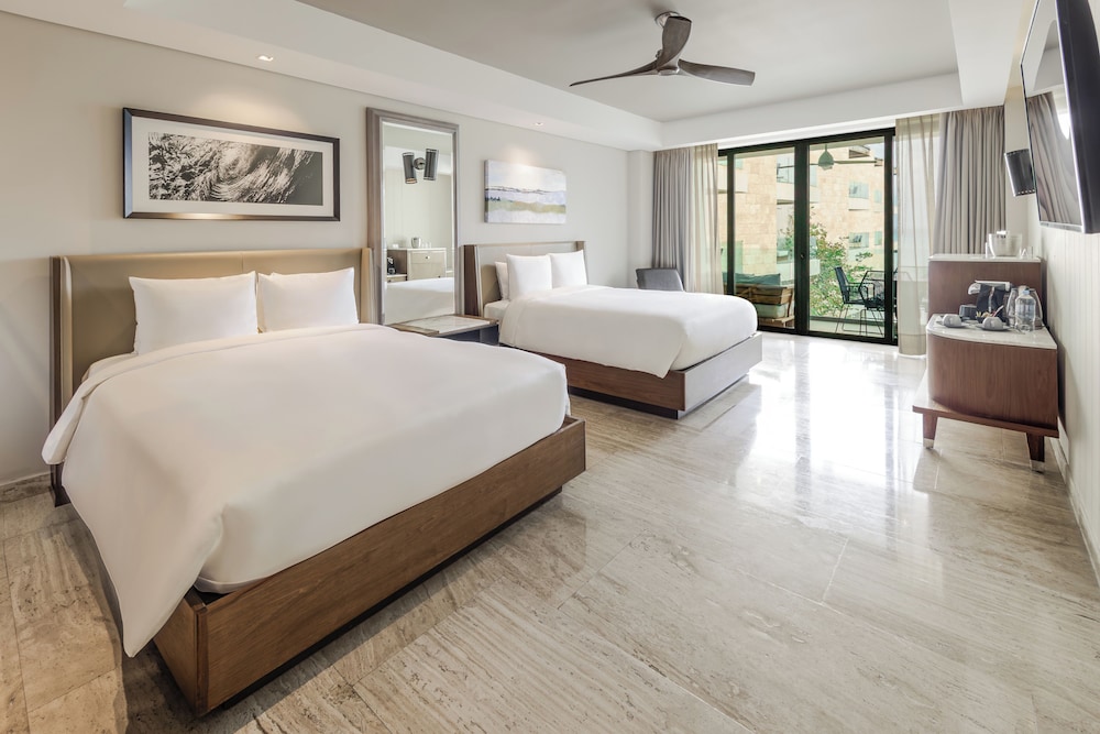 2 Camas Queen Size con Vista Parcial al Océano, Beach House del hotel Hyatt Centric Playa del Carmen