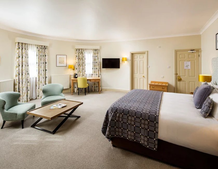 Suite Superior 1 Cama doble del hotel Mercure Gloucester Bowden Hall