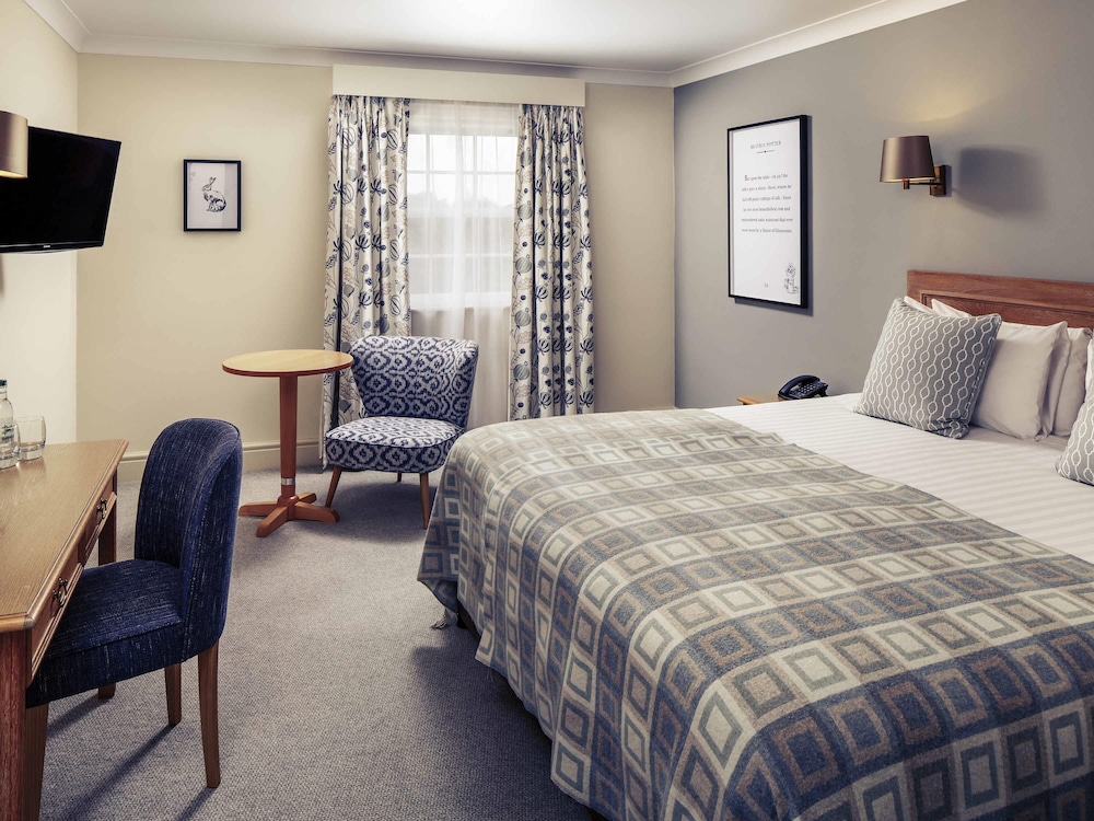 Habitación Classic con cama doble del hotel Mercure Gloucester Bowden Hall. Foto 2