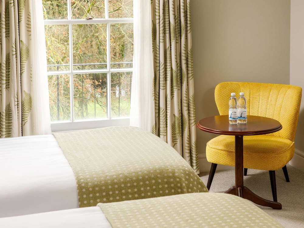 Habitación Classic con 2 camas individuales del hotel Mercure Gloucester Bowden Hall. Foto 5
