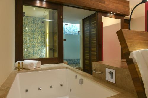 Suite con vistas al mar del hotel Xcaret Mexico - All Parks / All Fun Inclusive. Foto 1