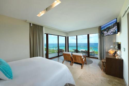 Suite Junior frente al océano del hotel Xcaret Mexico - All Parks / All Fun Inclusive. Foto 3