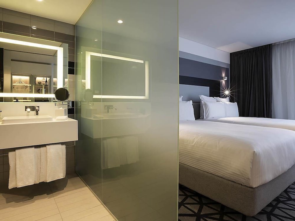 Habitación superior, 2 camas dobles del hotel Pullman Sydney Airport. Foto 8