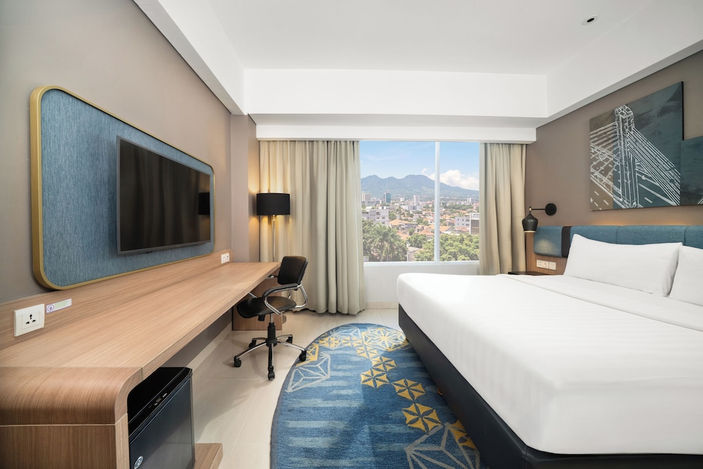 Habitación Superior con 1 cama doble del hotel Mercure Bandung Nexa Supratman. Foto 2
