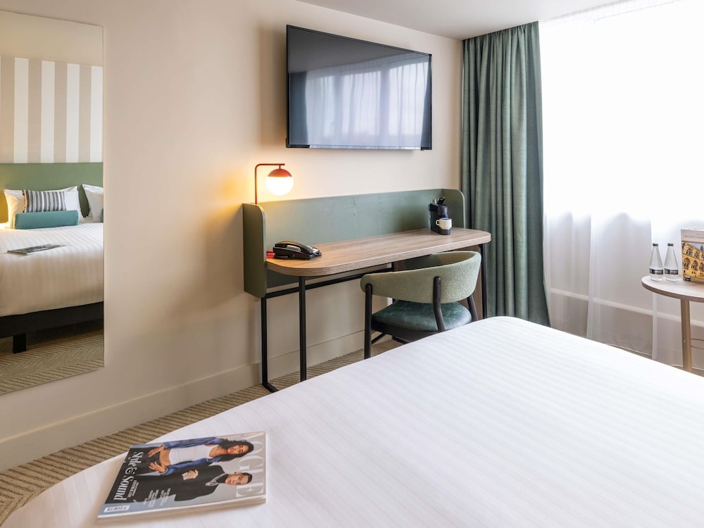 Habitación Privilege con 1 cama doble del hotel Mercure Northampton. Foto 3