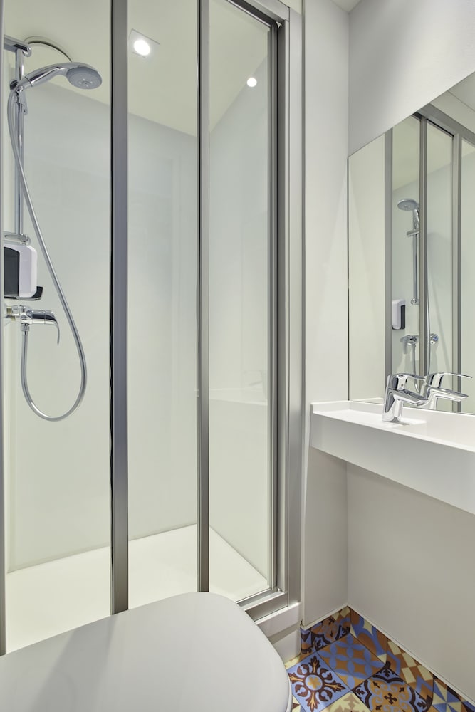 Habitación Cabrio con baño privado - Novedad en #ontheroad del hotel F1 Lyon Solaize. Foto 7