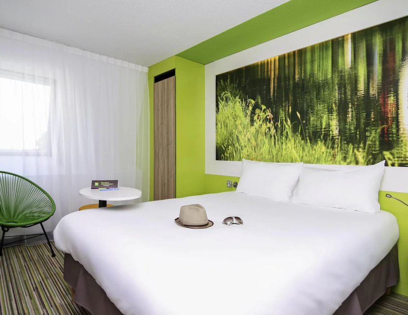 Habitación doble Interior Vista Patio 1 Cama doble Normal del hotel Ibis Styles Toulouse Labège. Foto 2