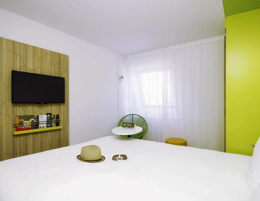 Habitación doble Interior Vista Patio 1 Cama doble Normal del hotel Ibis Styles Toulouse Labège. Foto 3