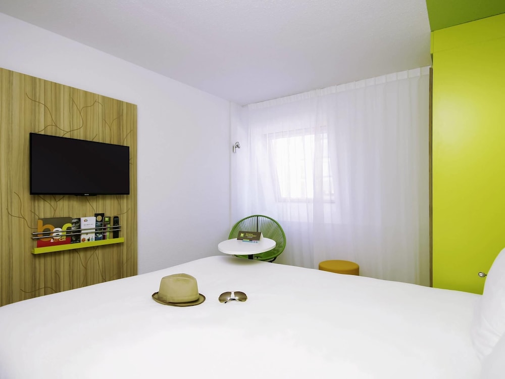 Suite Standard familiar con 2 habitaciones comunicadas del hotel Ibis Styles Toulouse Labège. Foto 3