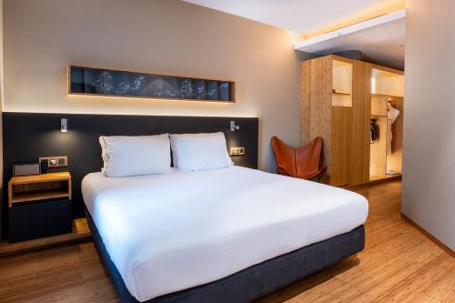 Habitación Doble Superior del hotel Eurostars Barcelona Central. Foto 4