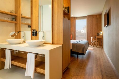 Habitación Doble Superior del hotel Eurostars Barcelona Central. Foto 2