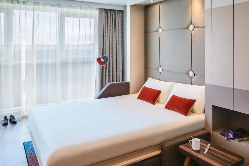 Estudio con cama doble del hotel Adagio Edinburgh Royal Mile. Foto 6