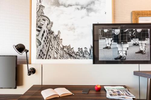 Estudio con cama doble del hotel Adagio Edinburgh Royal Mile. Foto 10