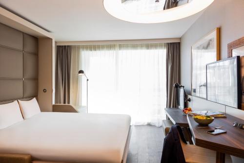 Estudio con cama doble del hotel Adagio Edinburgh Royal Mile. Foto 12