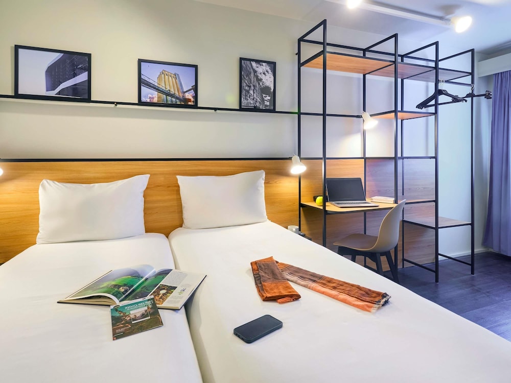Habitación estándar con dos camas individuales del hotel Ibis Lorient Centre Gare