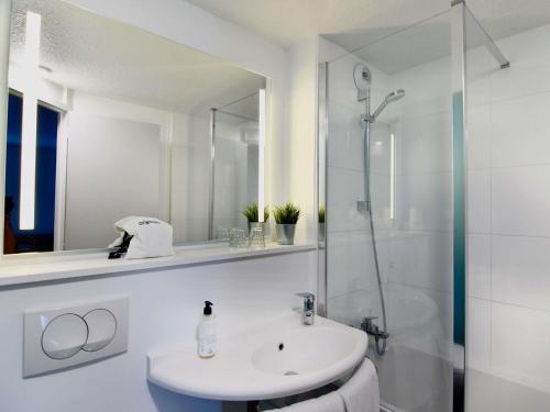 Habitación Familiar del hotel Ibis Budget Vannes Ploeren. Foto 4