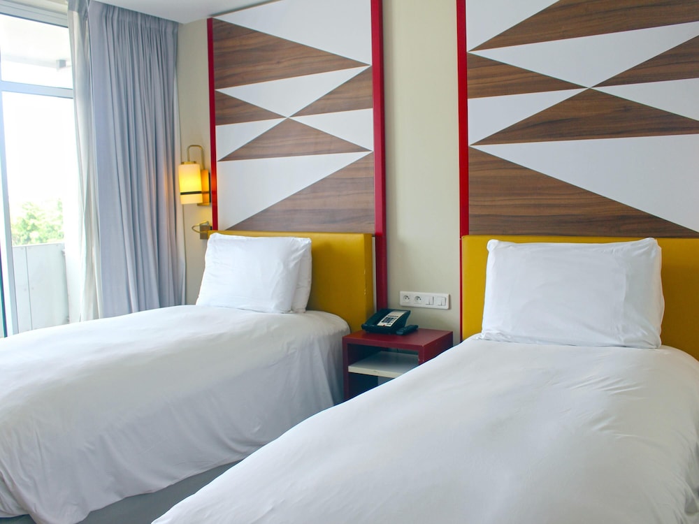 Habitación superior, 2 camas individuales, balcón del hotel Sofitel Abidjan Hotel Ivoire. Foto 3