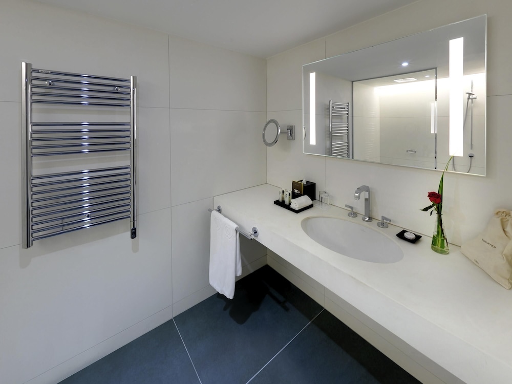 Habitación superior, 2 camas individuales, balcón del hotel Sofitel Abidjan Hotel Ivoire. Foto 4