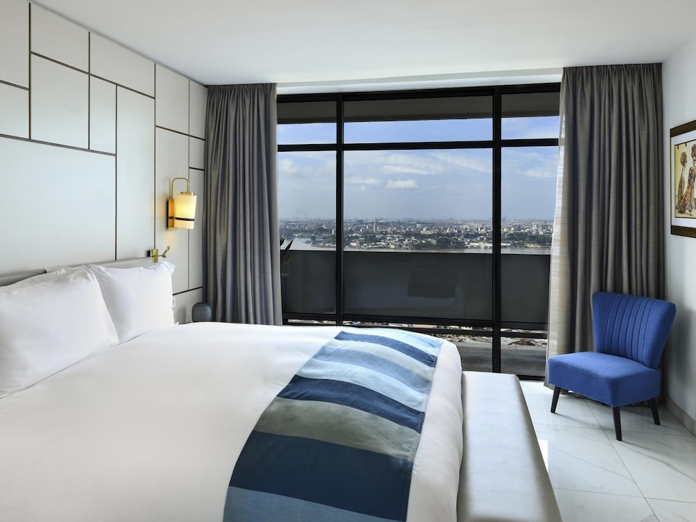 Suite Presidencial, 2 camas king - size, vista a la laguna, balcón del hotel Sofitel Abidjan Hotel Ivoire