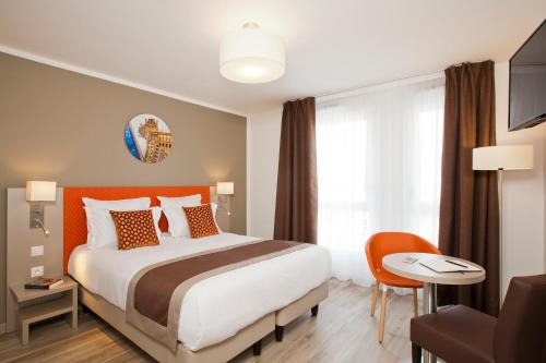 Estudio con 1 cama doble o 2 individuales del hotel Residhome París Rosa Parks. Foto 3