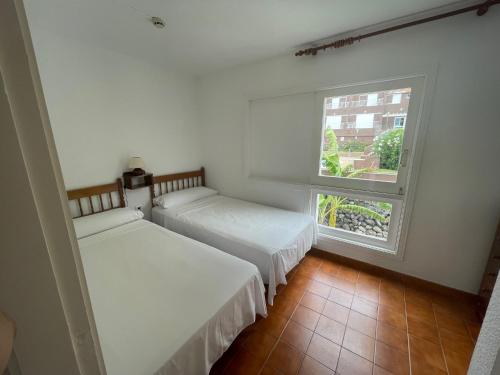 Apartamento con vistas al mar del hotel Los Tarajales. Foto 10