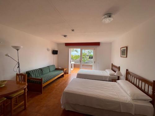 Studio with Sea View del hotel Los Tarajales. Foto 7