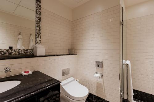 Aula Senior del hotel The LaLiT London. Foto 5