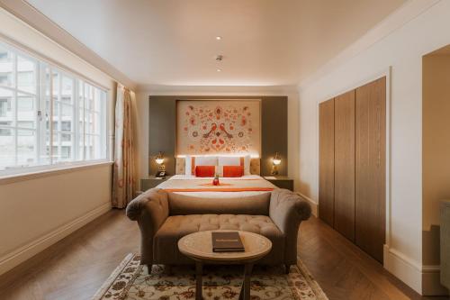 Aula Senior del hotel The LaLiT London. Foto 6