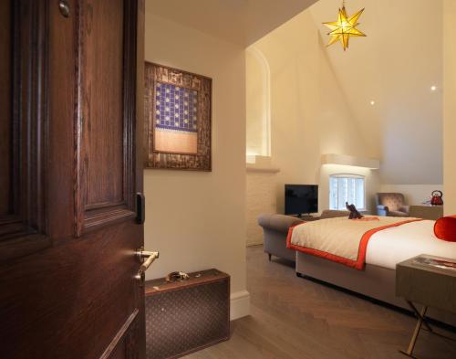 Suite Torre del hotel The LaLiT London. Foto 3