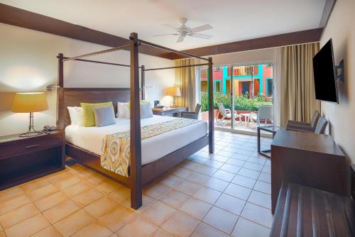 Habitación Premium del hotel Catalonia Playa Maroma. Foto 1