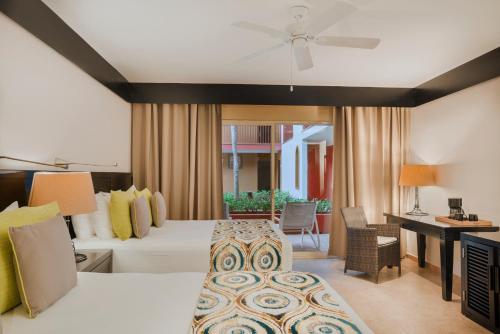 Habitación Premium del hotel Catalonia Playa Maroma. Foto 2